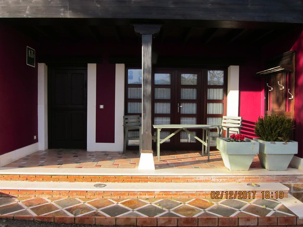 Las Casas Rurales Huerta San Benito Villamayor  Exterior foto